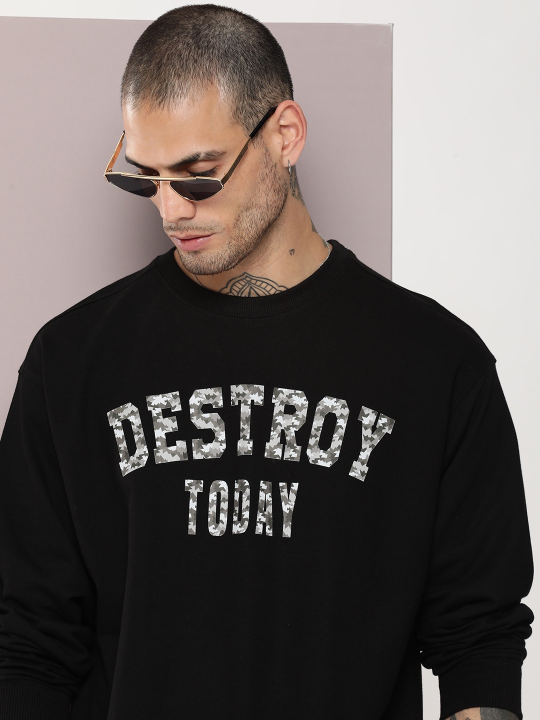 Kook N Keech Men Typography Printed Sweatshirt, Black
