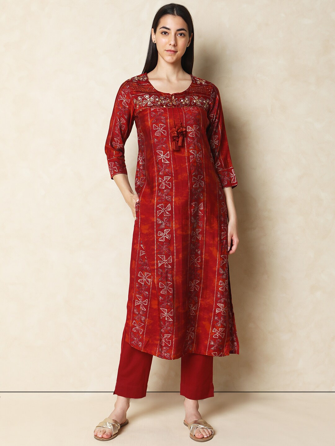 

Indifusion Geometric Printed Regular Straight Kurta & Trousers With Dupatta, Red