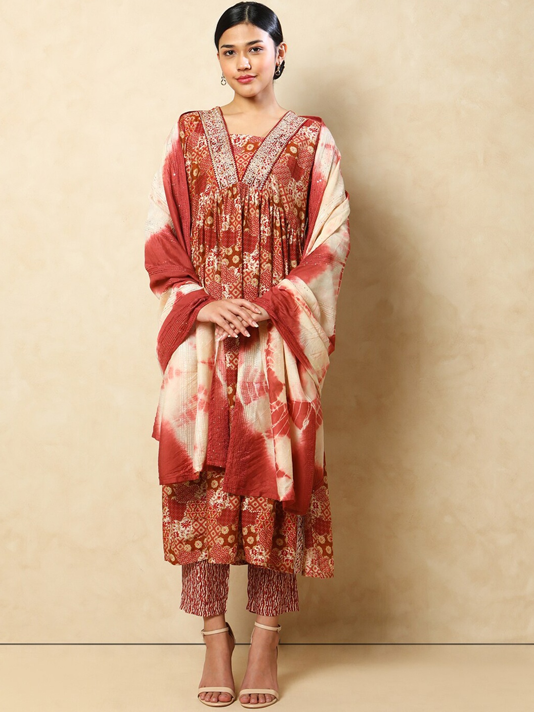 

Indifusion Ethnic Motifs Printed Panelled Thread Work Kurta With Trousers & Dupatta, Orange