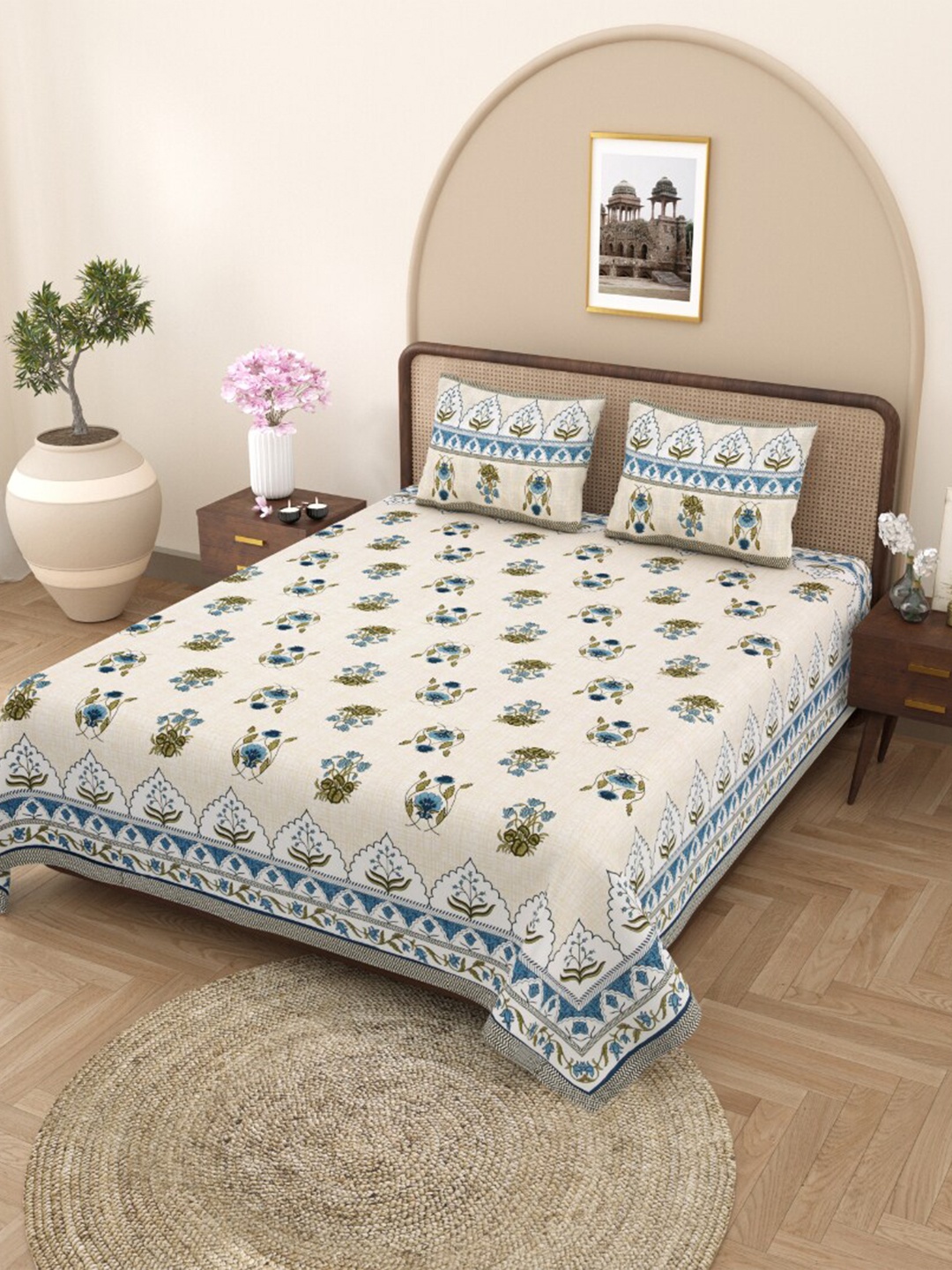 

EasyGoods Gulmohar Cream-Coloured Floral Cotton 210 TC King Bedsheet & 2 Pillow Covers