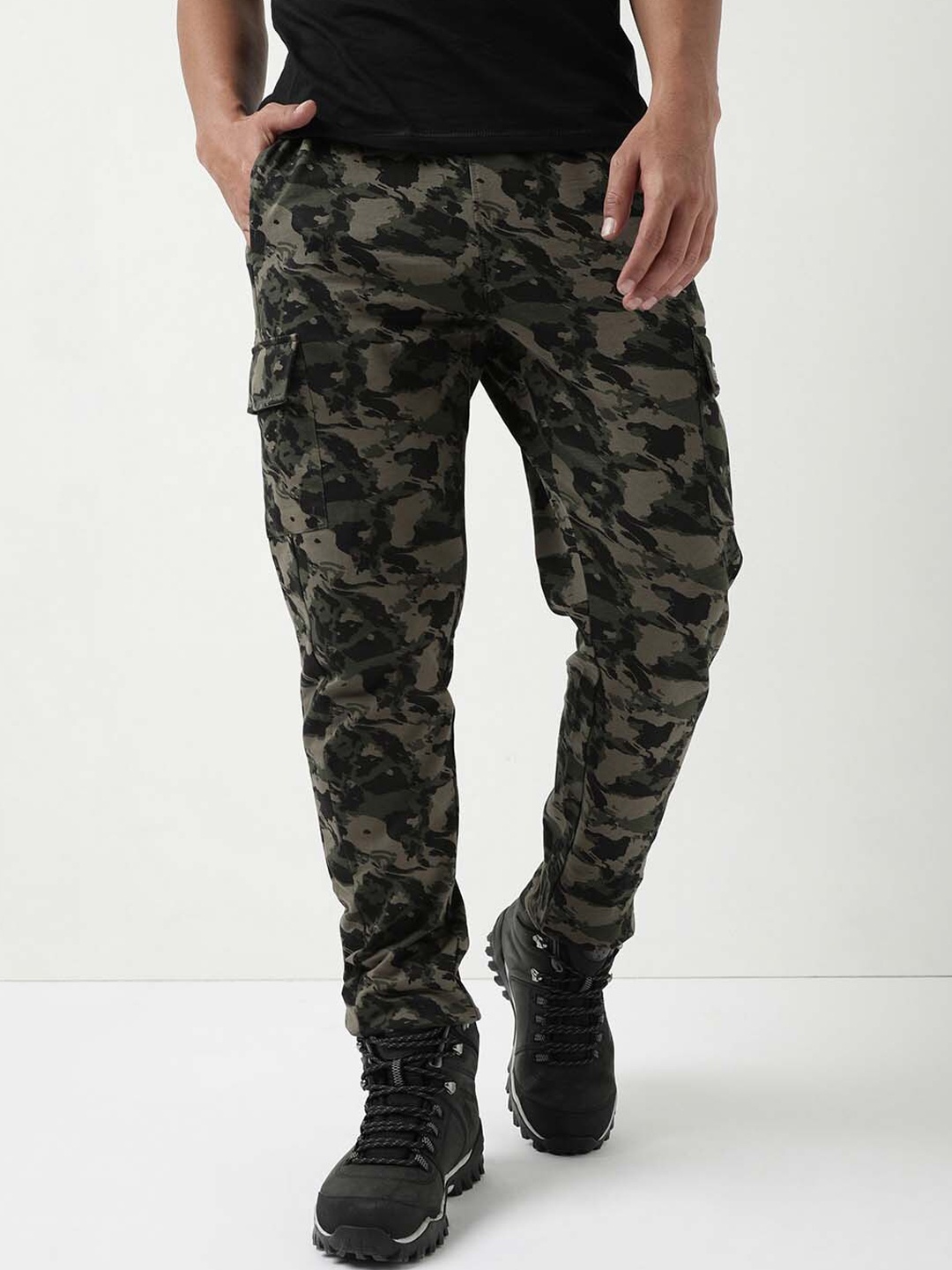 

Wildcraft Men Camoflage Printed Cotton Track Pants, Olive