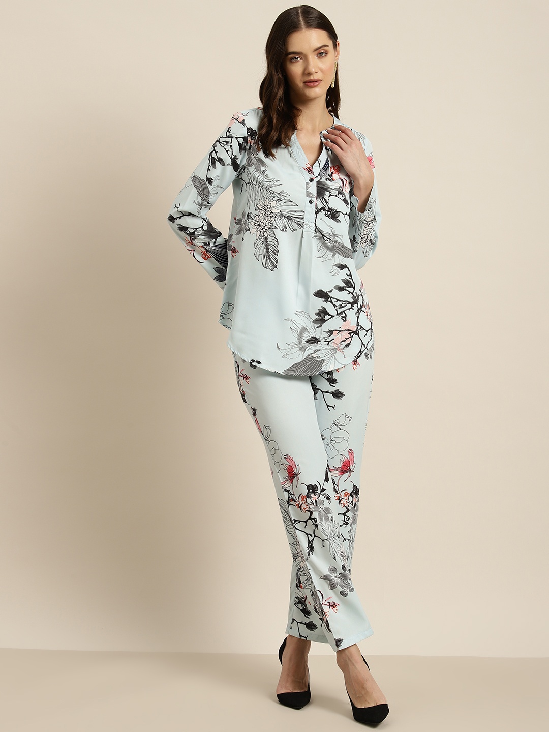 

Qurvii Floral Printed Crepe Shirt with Trousers, Blue