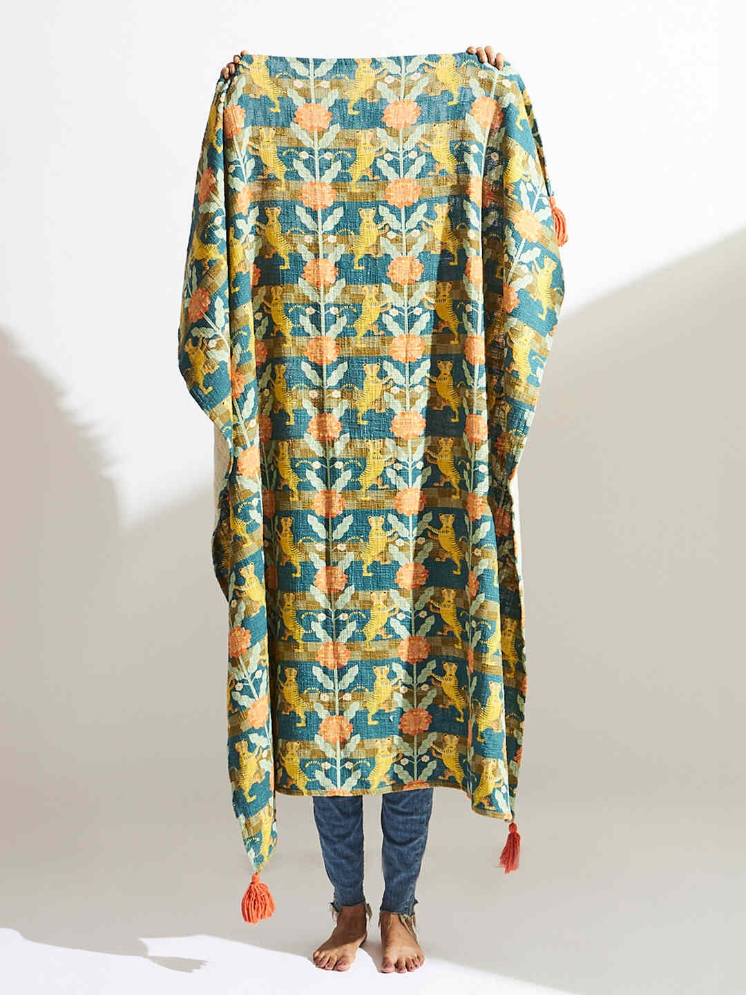 

Chumbak Yellow & Yellow Ethnic Motifs Summer Cotton 150 GSM Single Bed Quilt