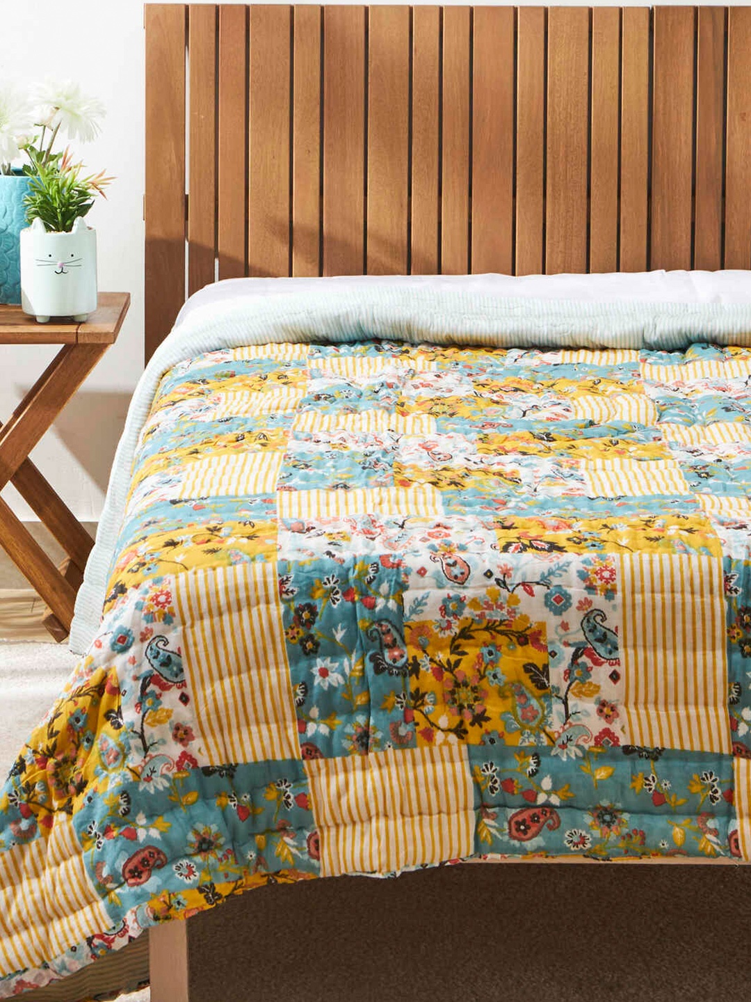 

Chumbak Pixel Paisley Yellow Floral Summer Cotton 150 GSM Single Bed Quilt