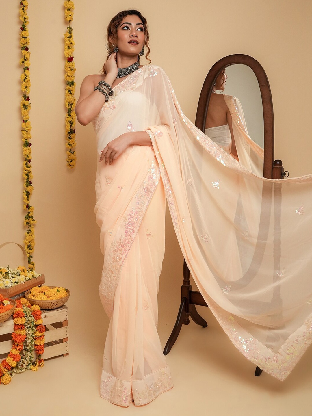 

TEEJH Floral Embellished Sequinned Saree, Peach