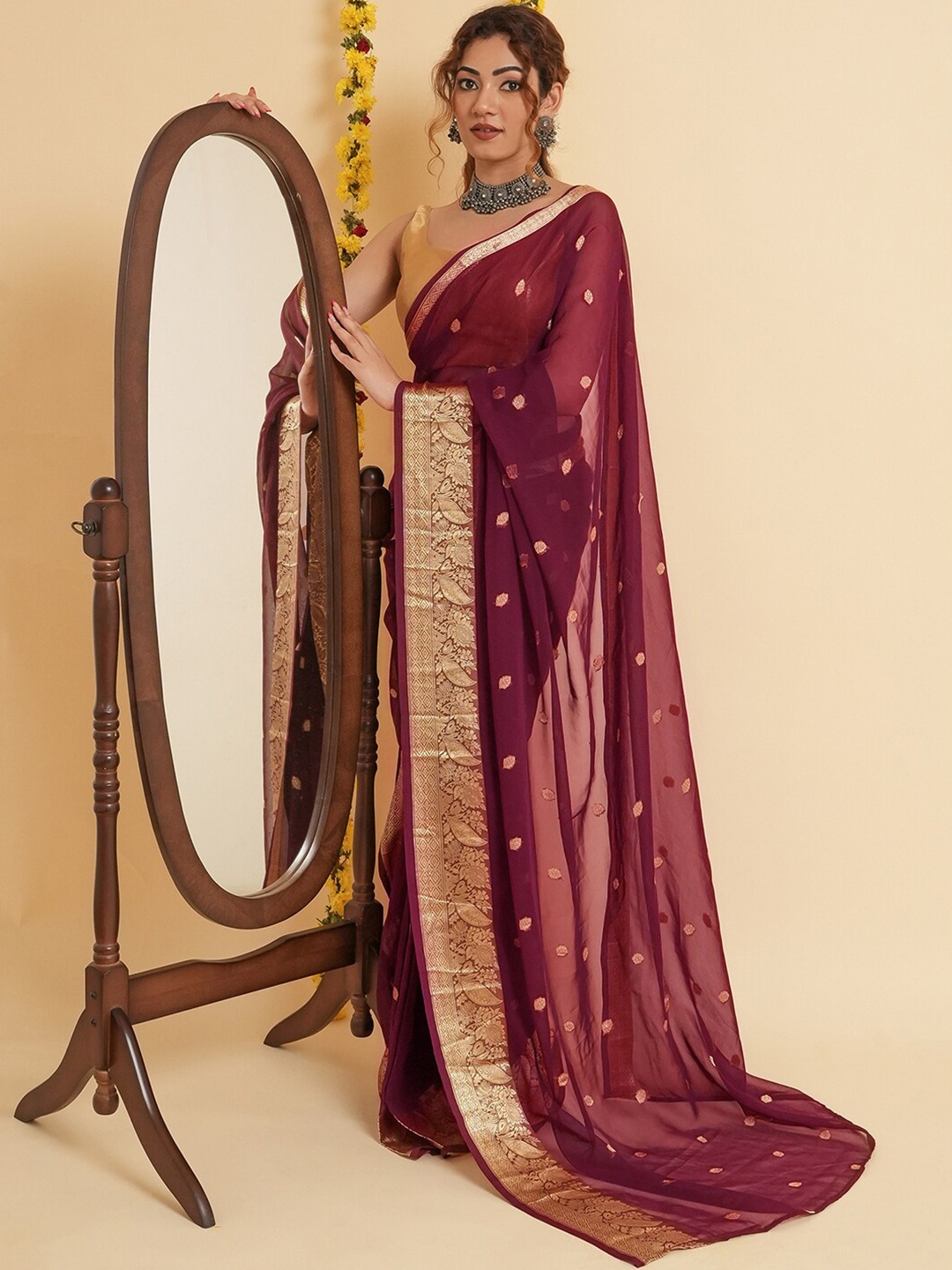 

TEEJH Ethnic Motifs Woven Design Zari Saree, Magenta