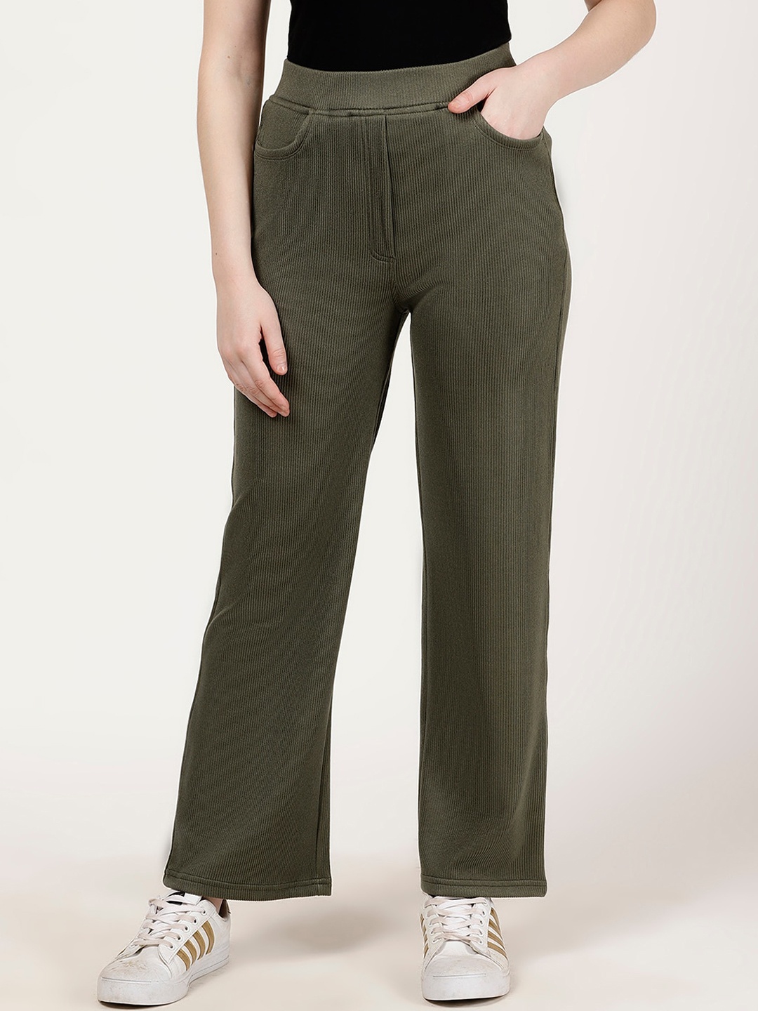 

FUTURO Women Original Flared Mid-Rise Corduroy Trousers, Olive