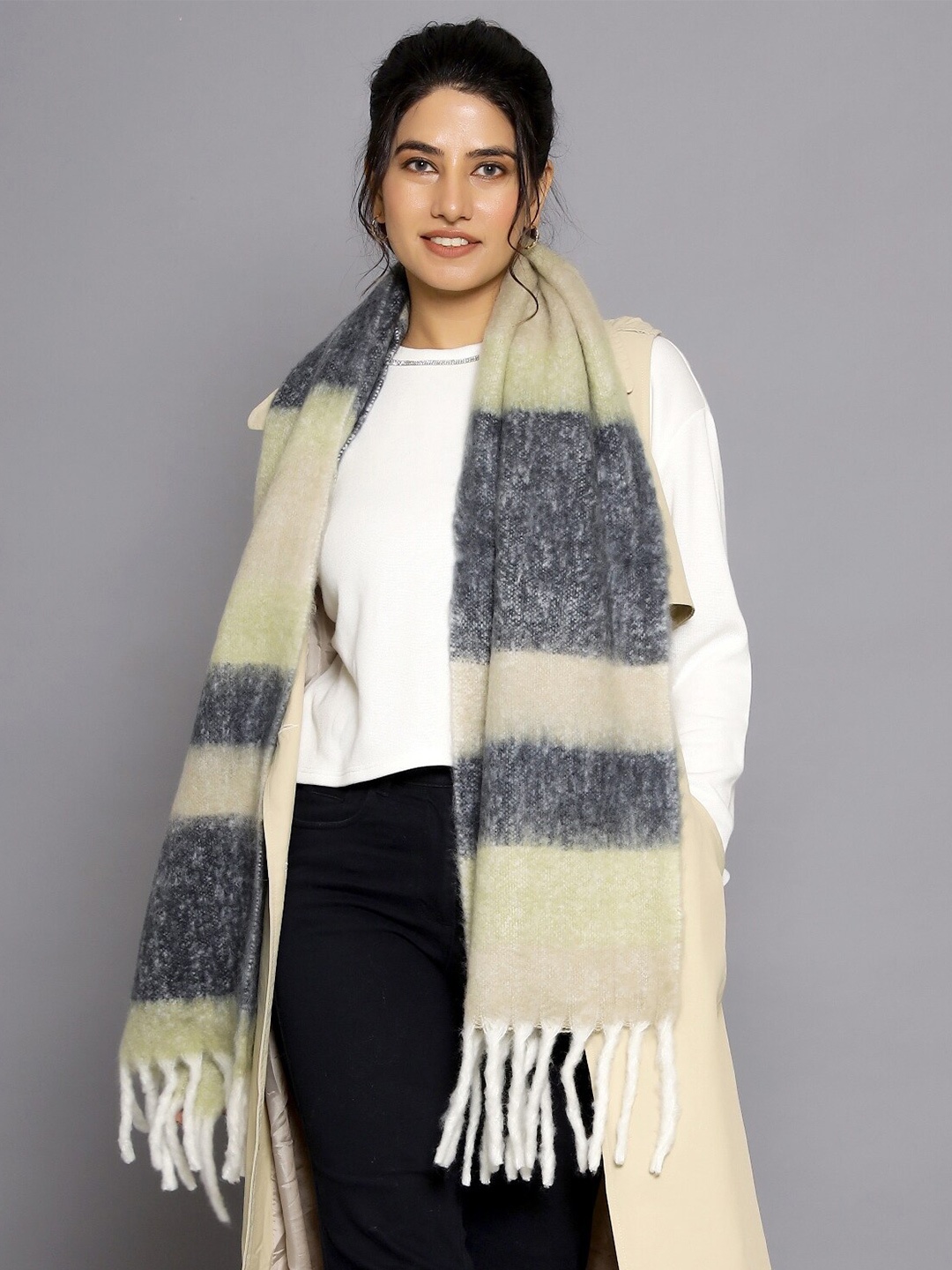 

HANDICRAFT PALACE Colourblocked Tasselled Scarf, Black