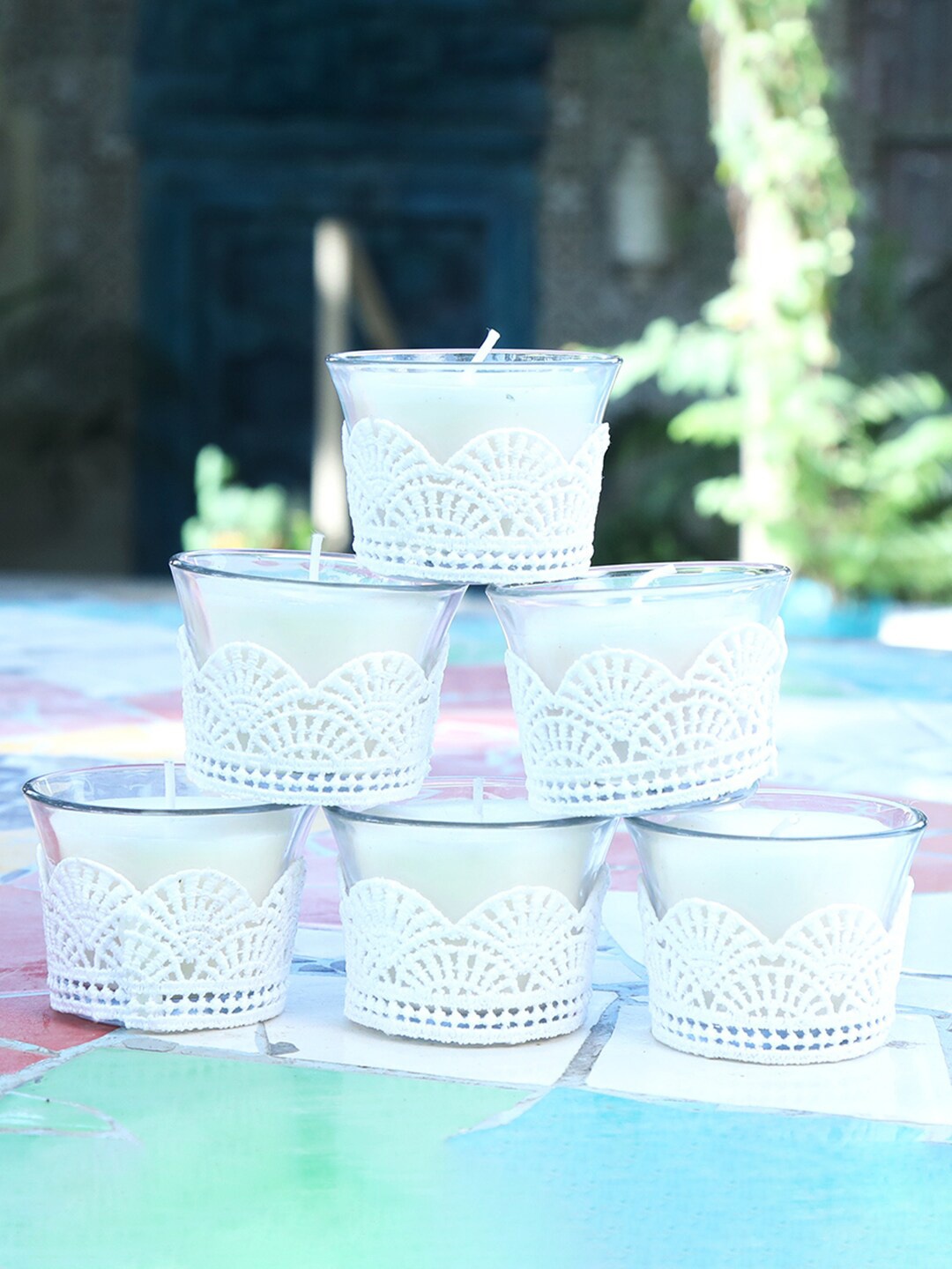 

Kaameri Bazaar White 6-Wick Butter Pot Candles