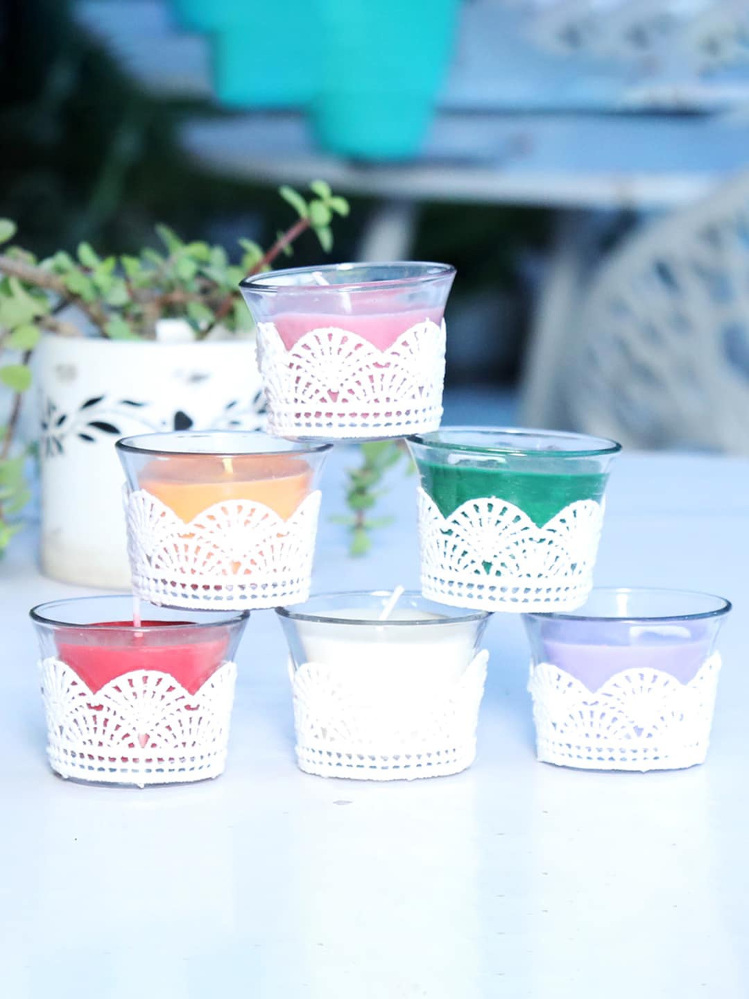 

Kaameri Bazaar White & Red 6 Pieces Scented Candles