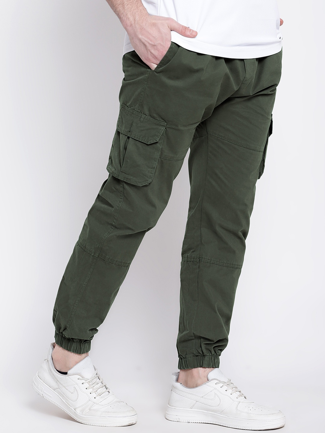 

Beyoung Men Easy Wash Cargos Trousers, Green