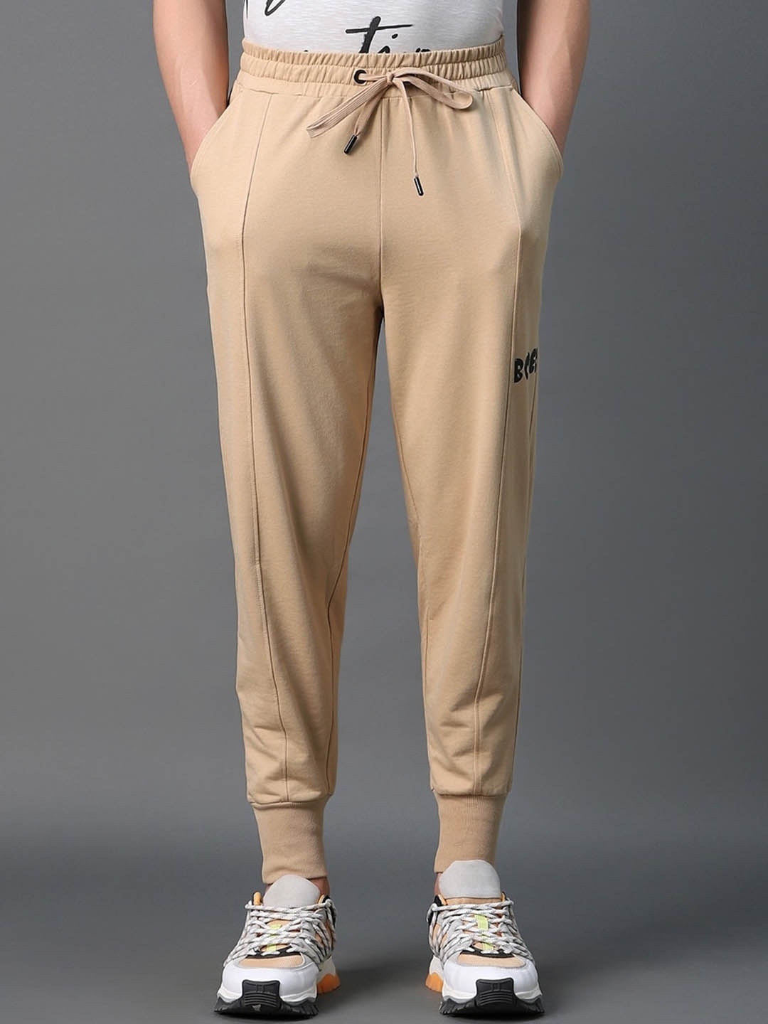 

Bewakoof Men Relaxed-Fit Joggers, Brown