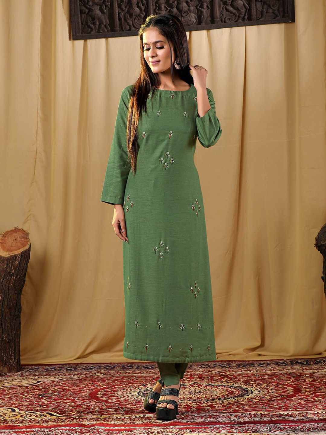 

HALFSAREE STUDIO Floral Beads & Stones Embroidered Pure Cotton Straight Kurta, Green
