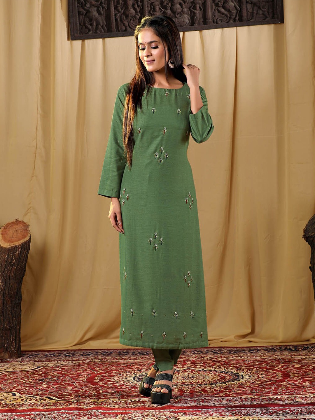 

HALFSAREE STUDIO Floral Beads & Stones Embroidered Pure Cotton Straight Kurta, Green