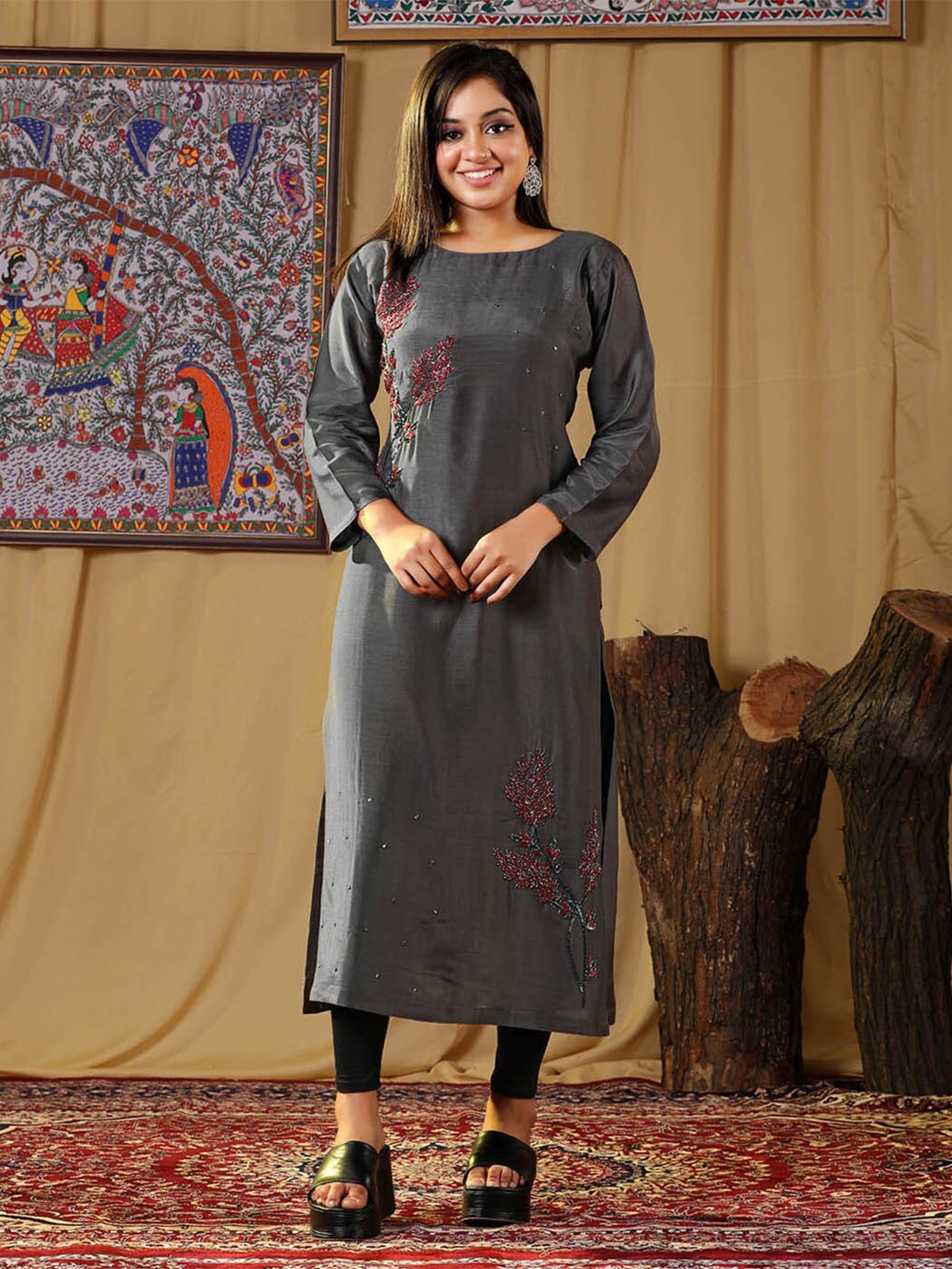 

HALFSAREE STUDIO Floral Embroidered Beads & Stones Straight Kurta, Grey