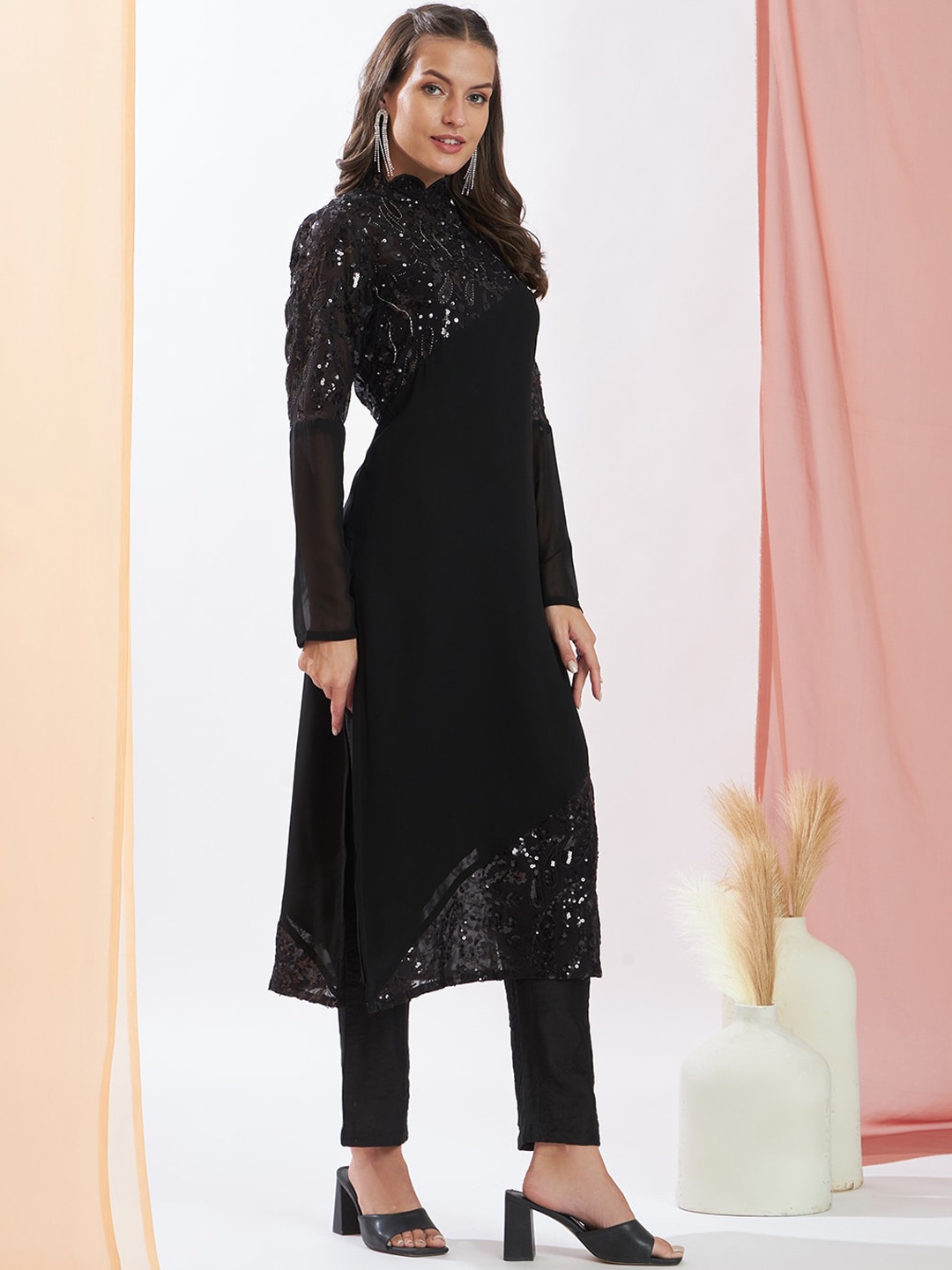 

HEEPOSH Floral Embellished Sequinned Kurta With Trousers & Dupatta, Black