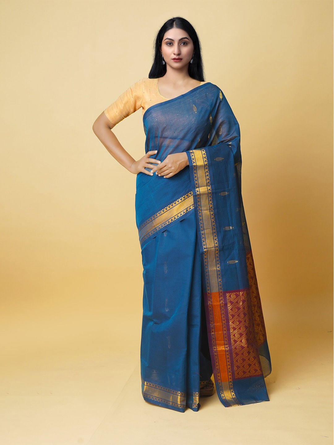 

Unnati Silks Woven Design Zari Pure Cotton Handloom Gadwal Saree, Blue