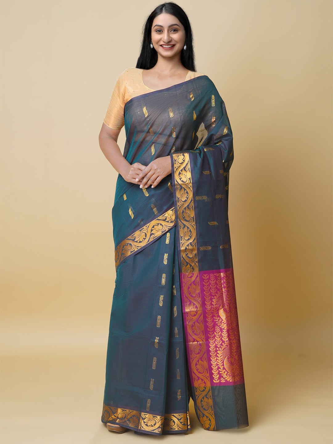 

Unnati Silks Woven Design Zari Pure Cotton Handloom Gadwal Saree, Green