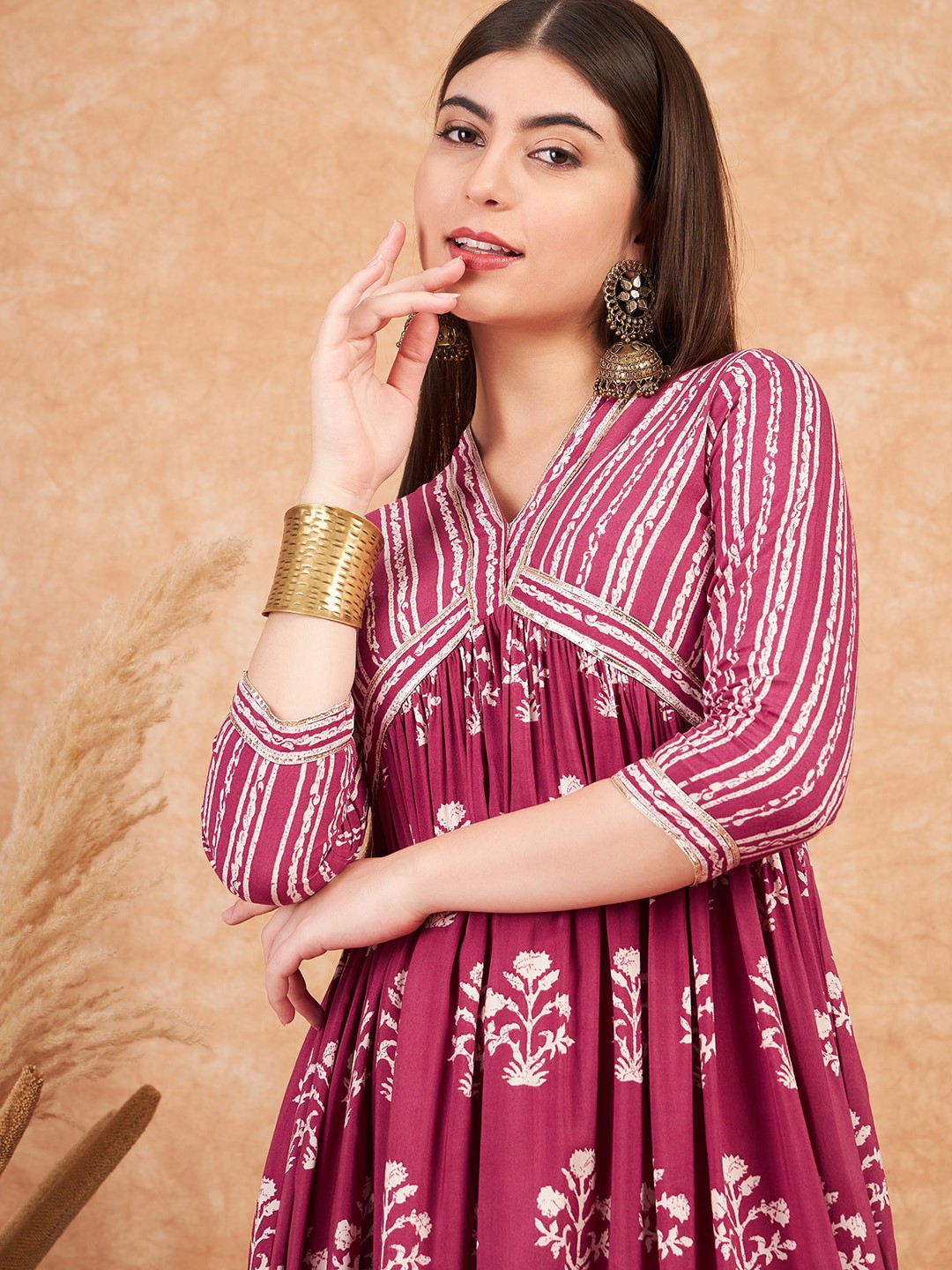 

Sangria Women Floral Printed V-Neck Flared Dress, Maroon