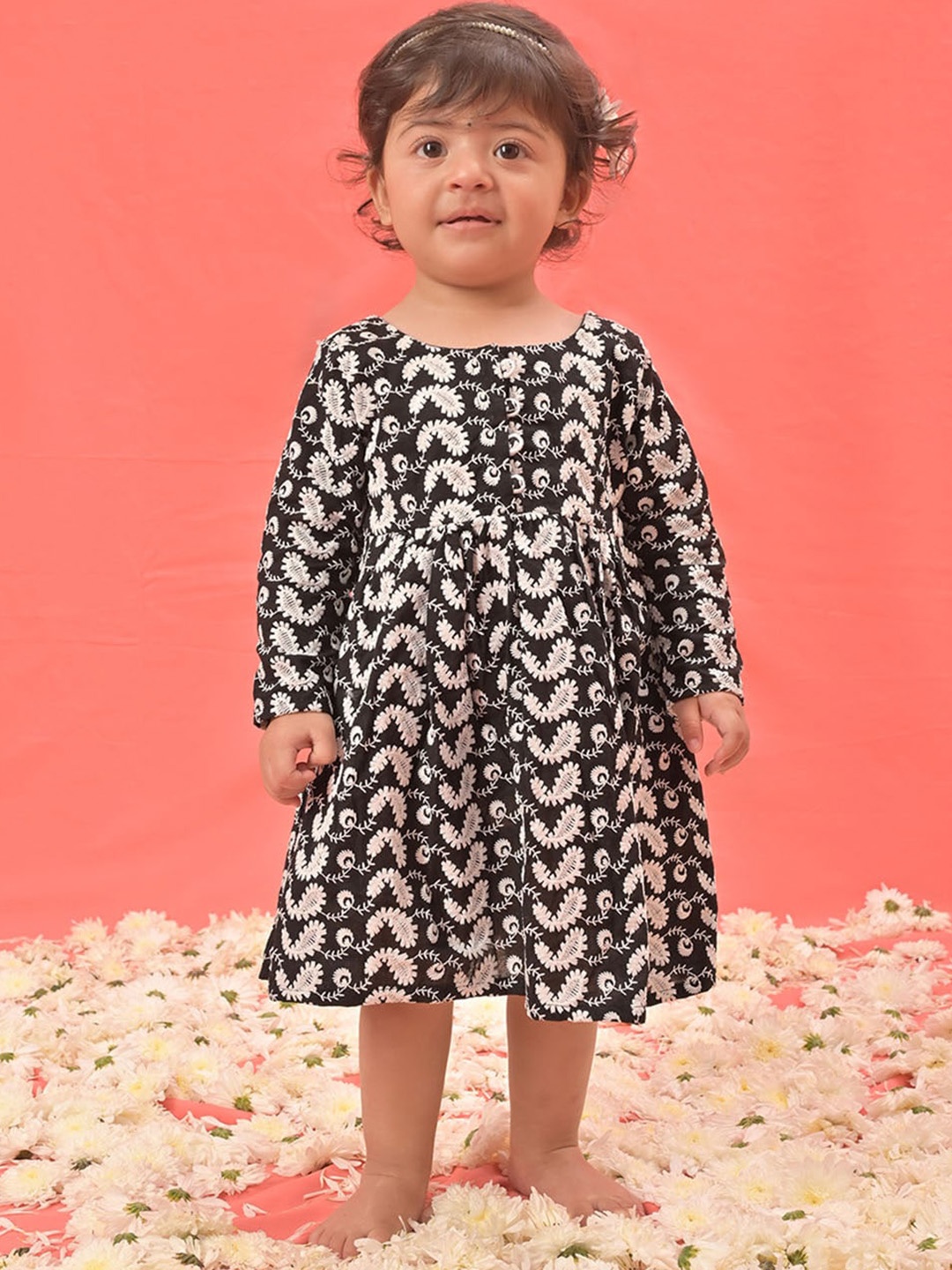 

VASTRAMAY Girls Ethnic Motifs Embroidered Cotton Chikankari Ethnic Dress, Black
