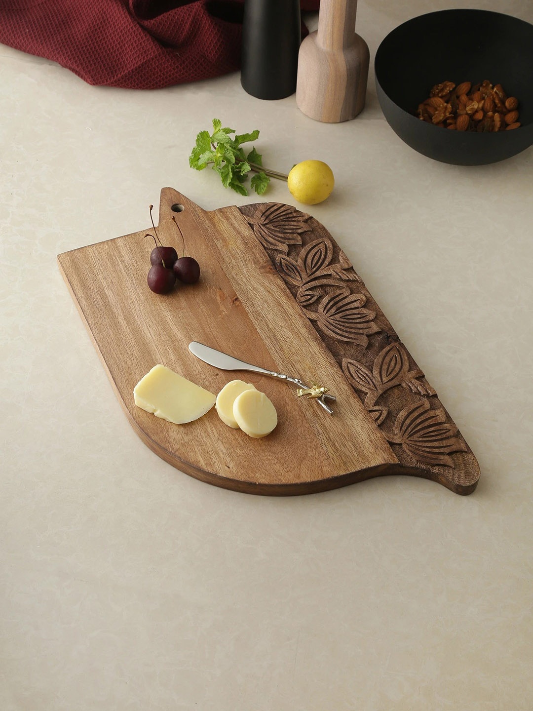 

Amoliconcepts Brown Cheese Board Cum Platter With Flower Border