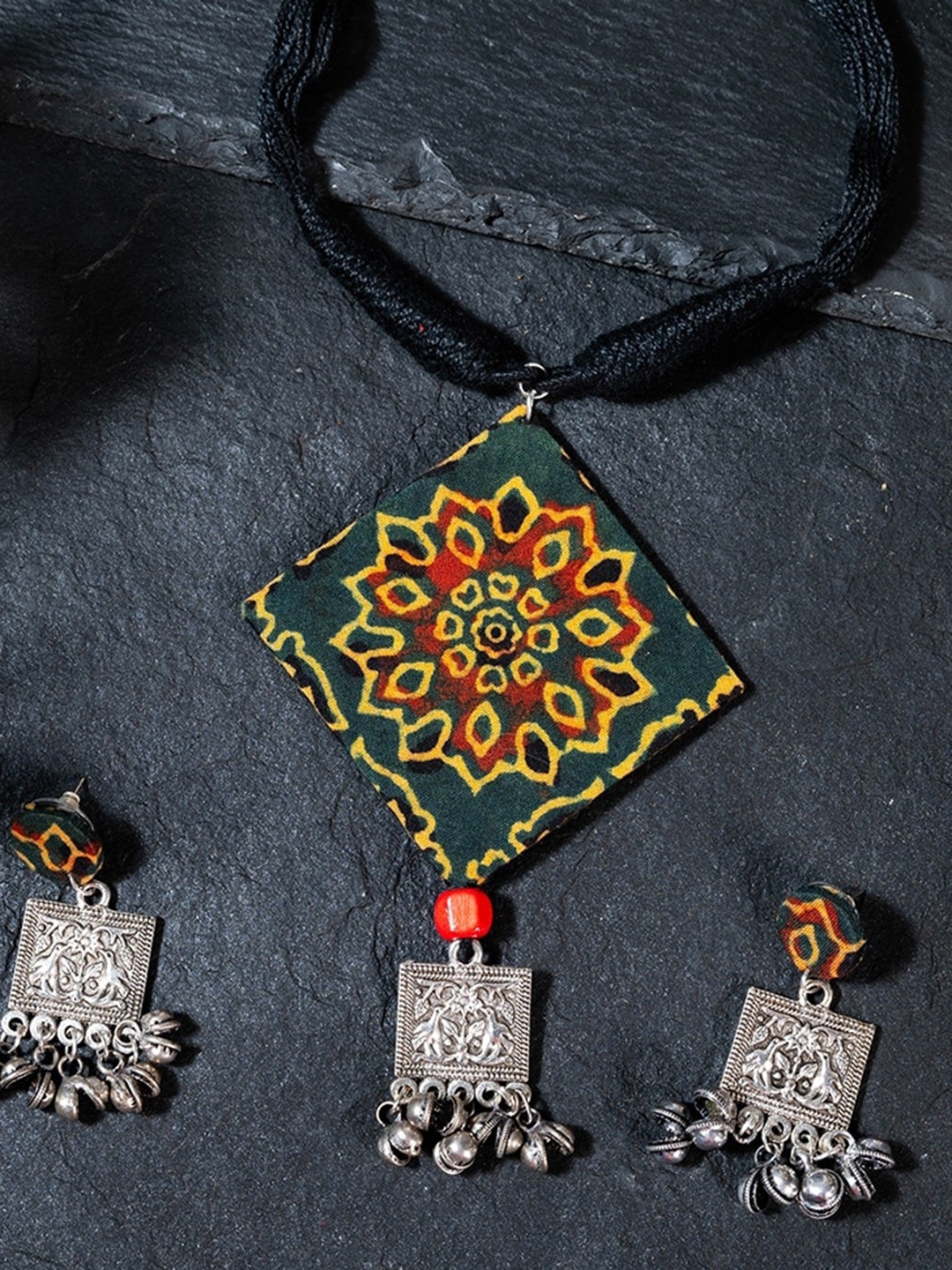 

ArtEastri Kalamkari & Ghungroo Detailed German Silver Jewellery Set, Black