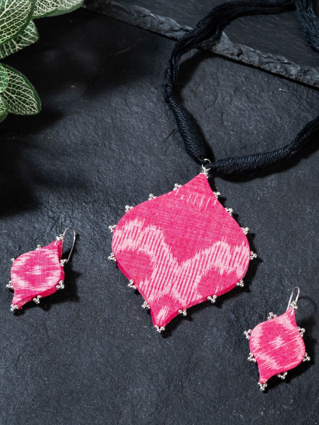 

ArtEastri Ikat Fabric & Beaded Jewellery Set, Pink