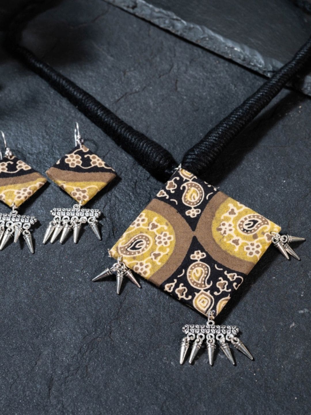 

ArtEastri Ajrak-Motif embellished Jewellery Set, Silver
