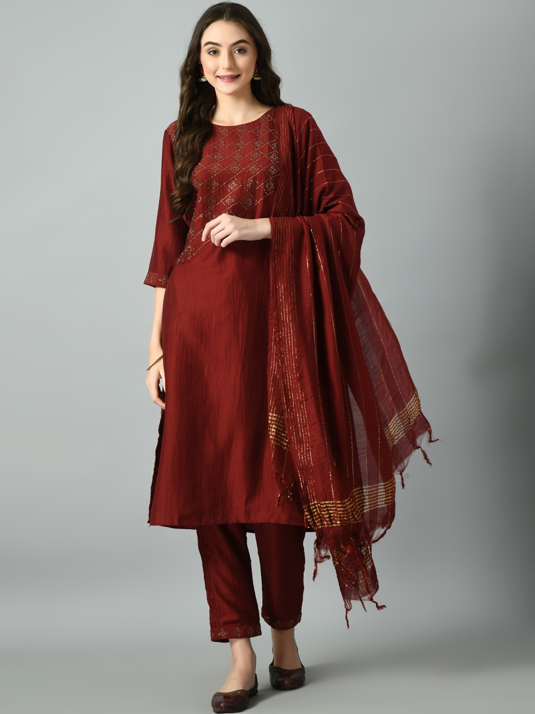 

DesiNoor.com Ethnic Motifs Embellished Beads & Stones Kurta with Trousers & Dupatta, Maroon