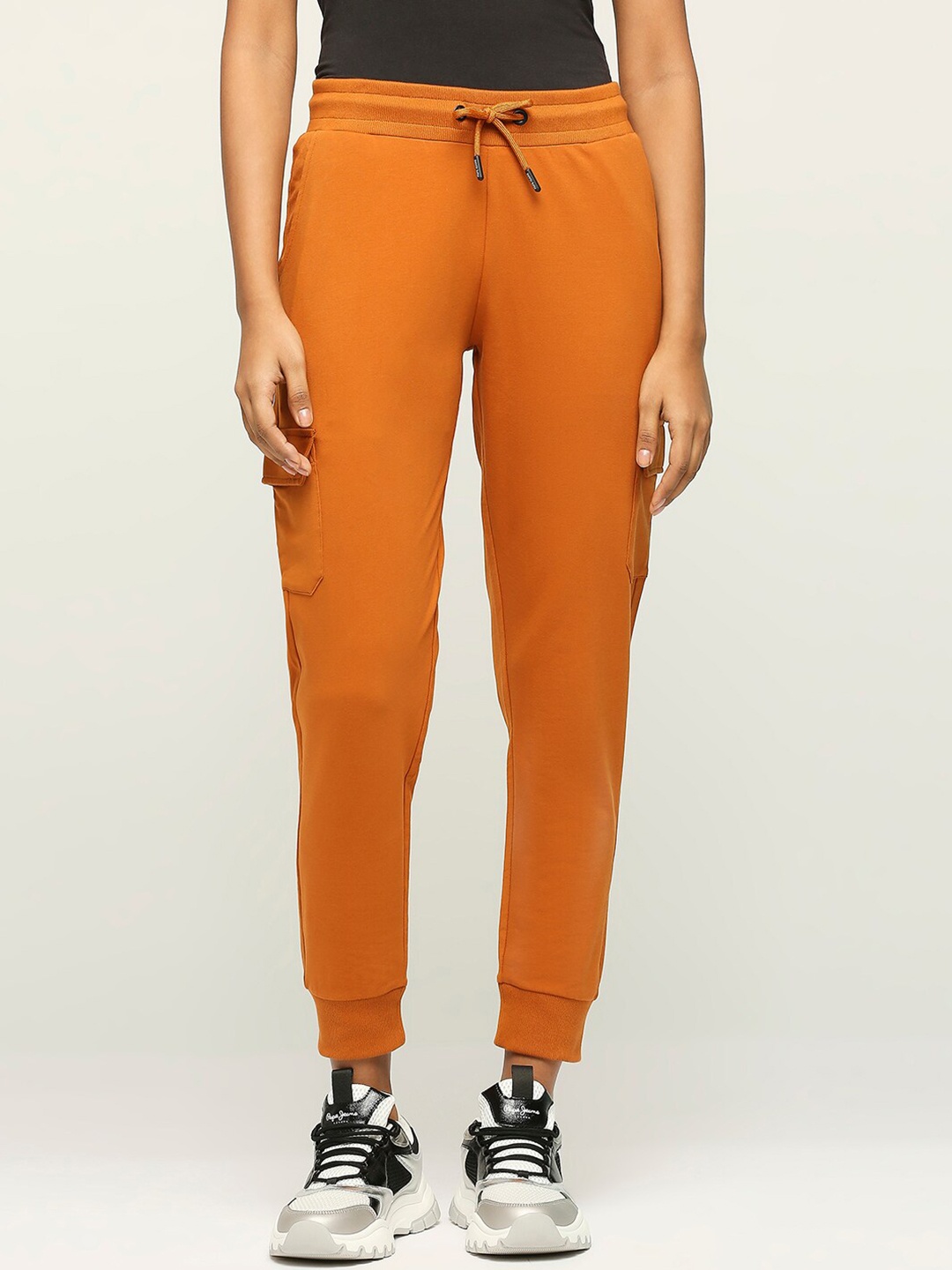 

Pepe Jeans Women Mid Rise Joggers, Orange