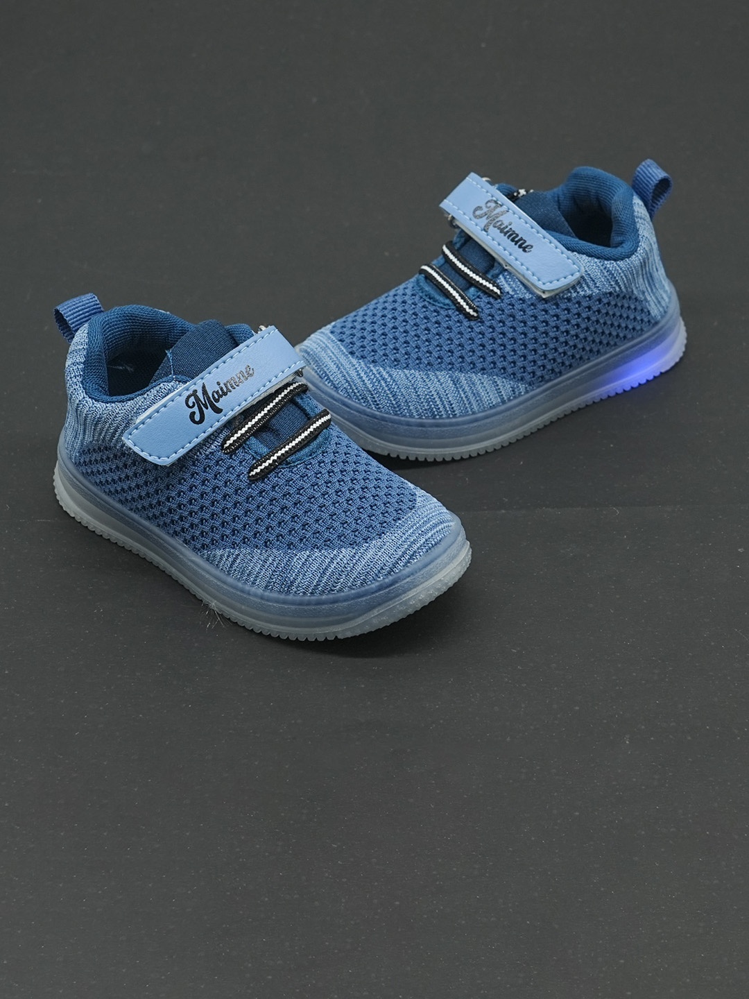 

FEETWELL SHOES Kids Textured LED Velcro Sneakers, Blue