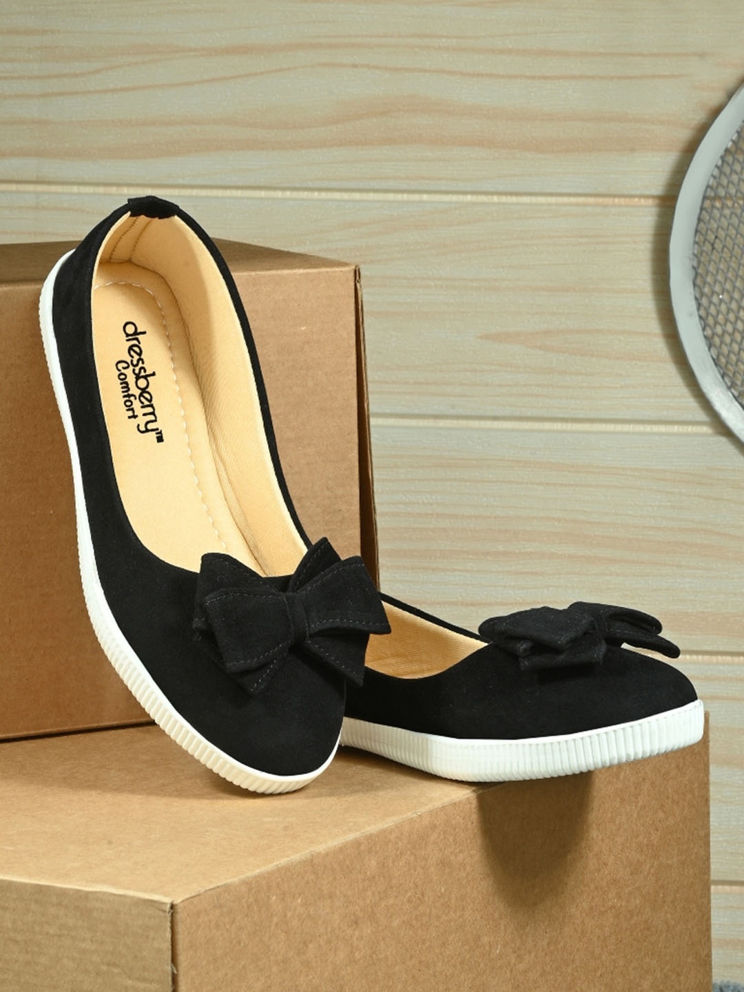 

DressBerry Black Slip-On Ballerinas With Bows