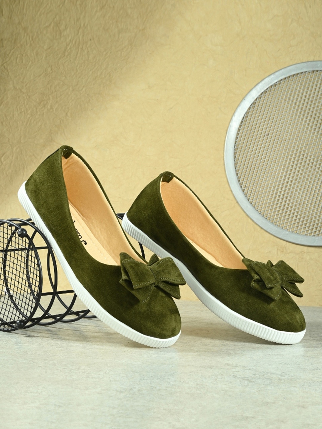 

DressBerry Olive Green Round Toe Bow Slip-On Ballerinas