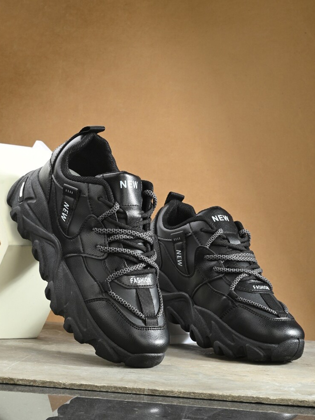 

The Roadster Lifestyle Co. Women Black Running Shoes