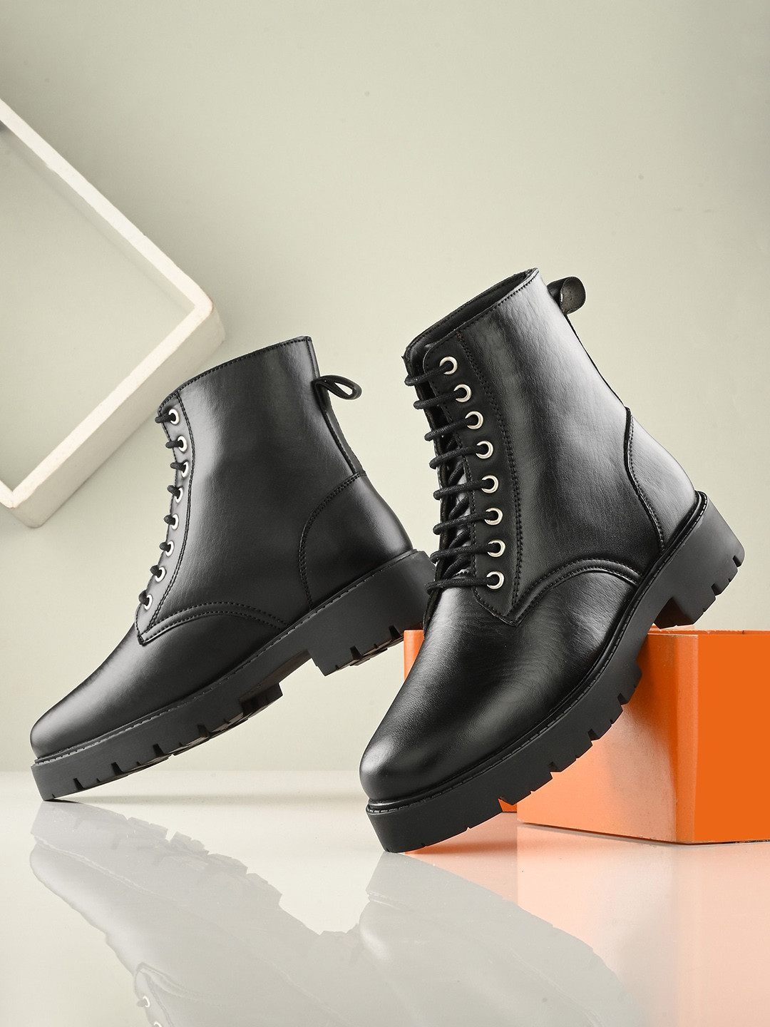 

The Roadster Lifestyle Co. Women Black Mid-Top Blocked Boots