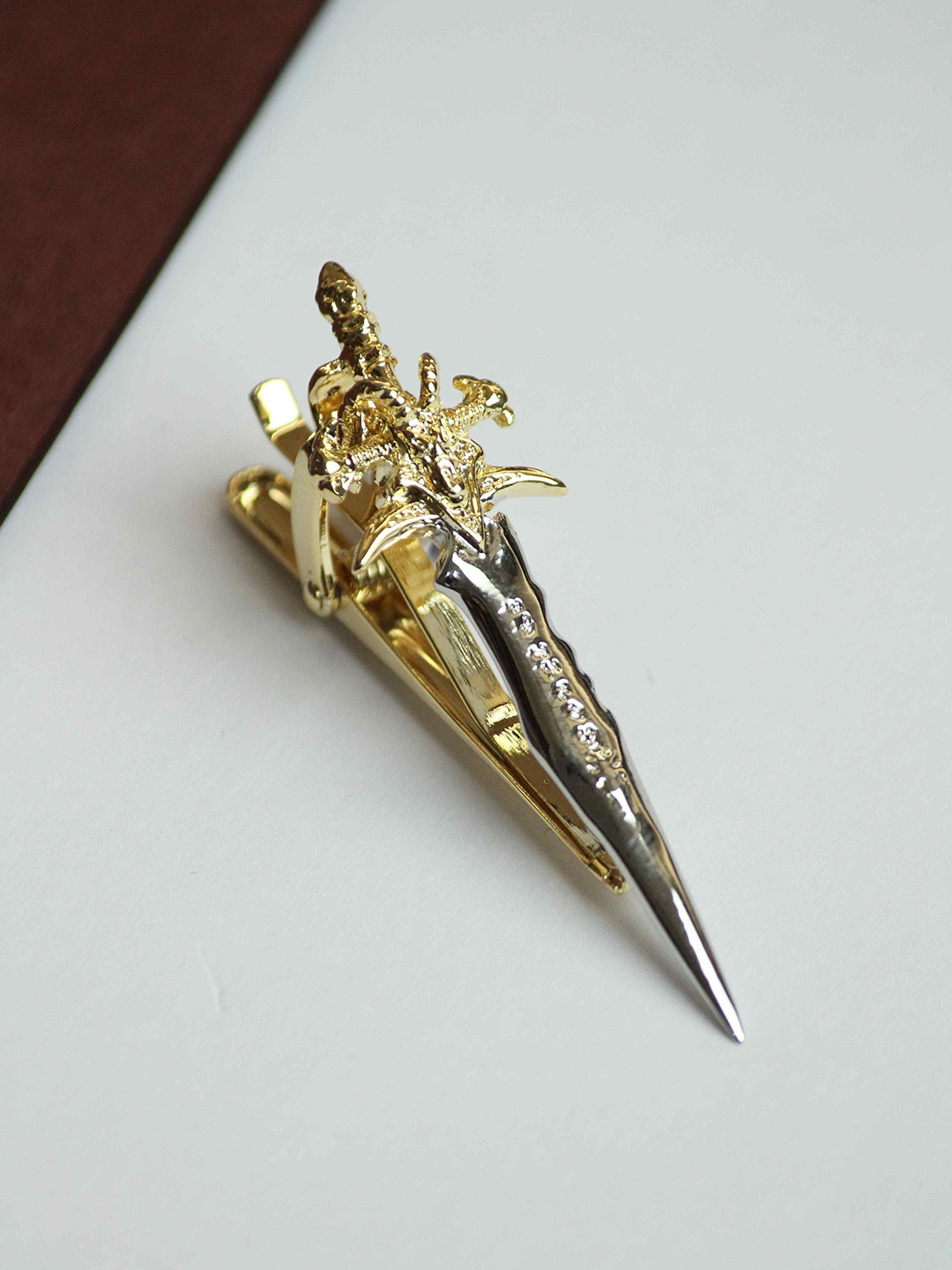 

Tossido Men Textured Dagger Shaped Tie Bar, Gold