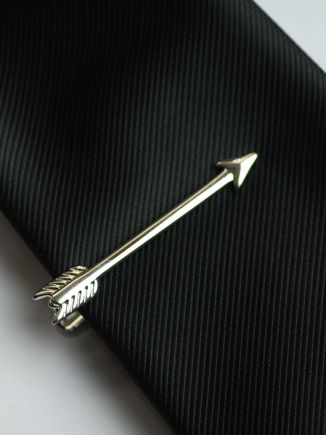 

Tossido Brass Arrow Tie Pin, Silver