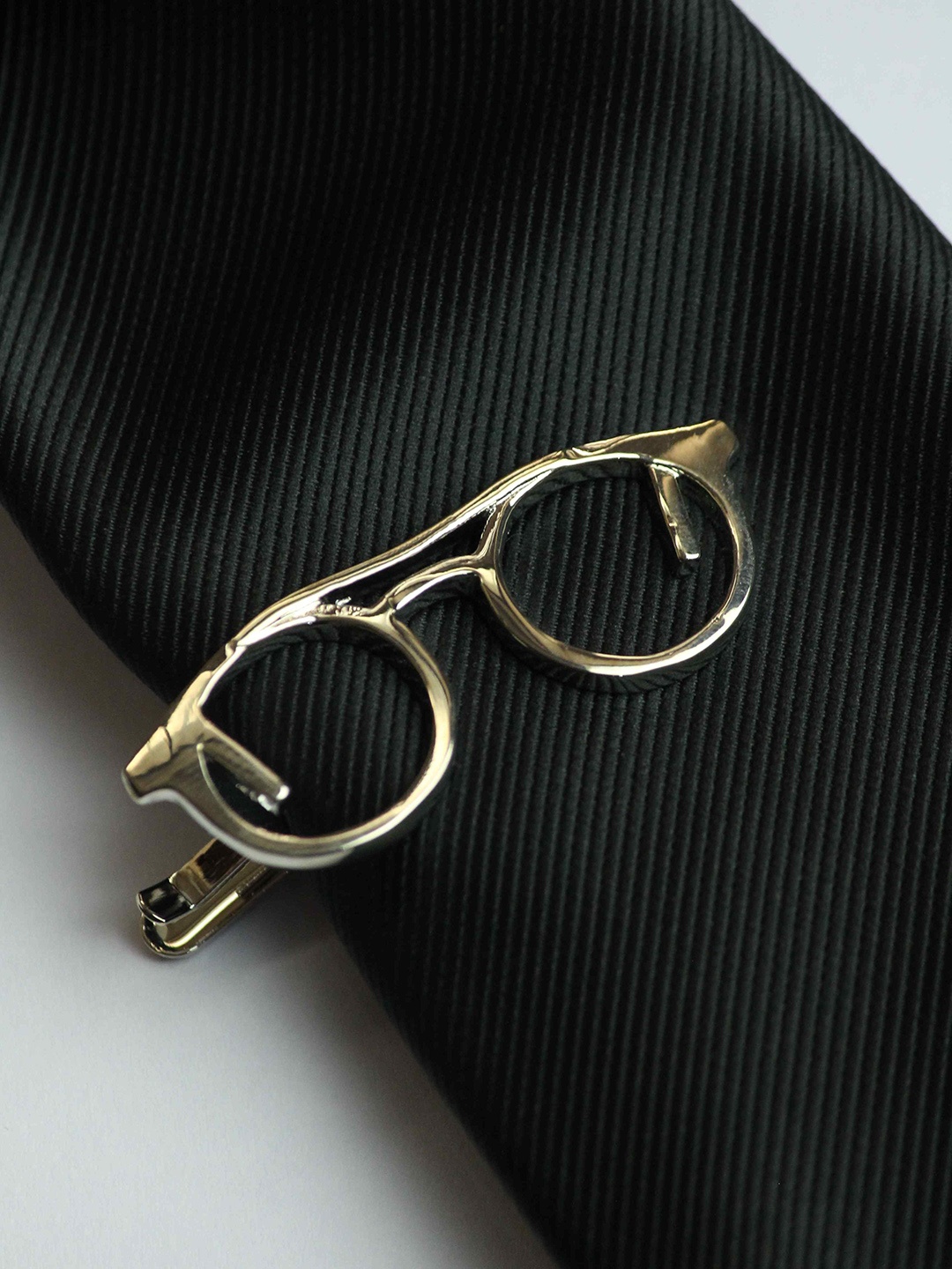 

Tossido Men Spectacles Design Tie Pin, Silver