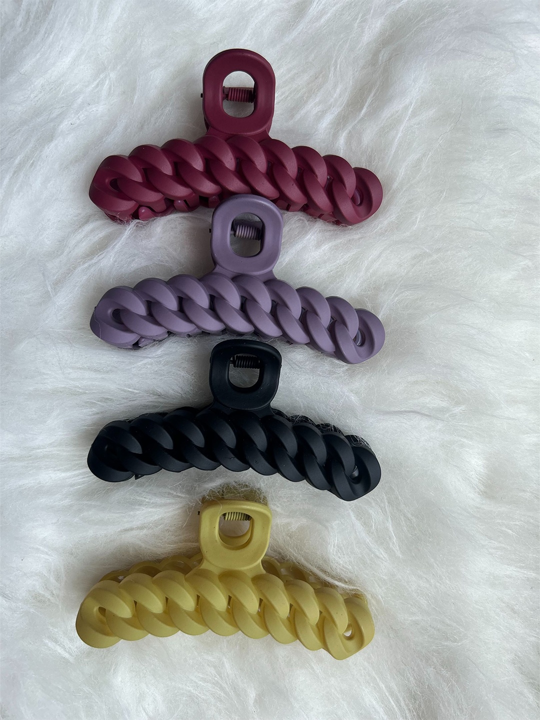 

CHANDERKASH Women Set Of 4 Claw Clips, Assorted