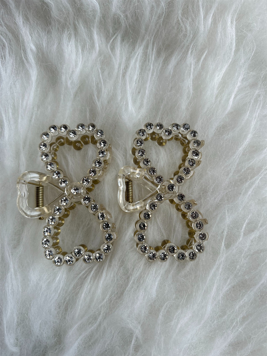 

CHANDERKASH Assorted Set Of 2 Embellished Claw Clips