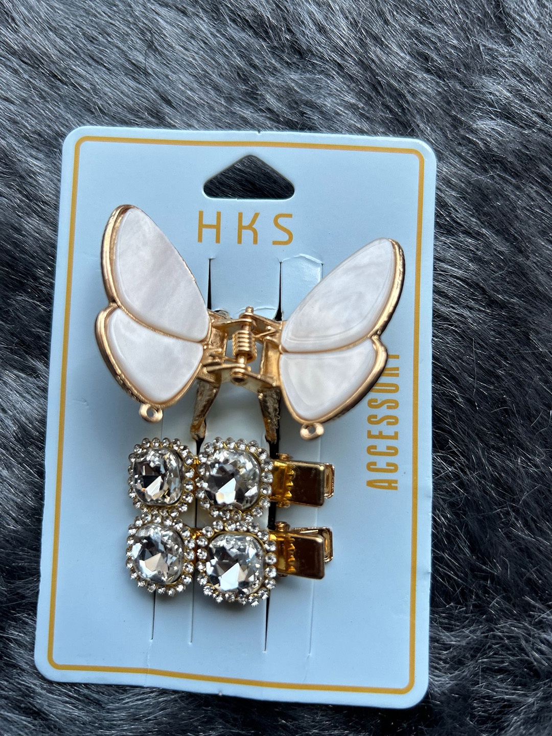 

CHANDERKASH Assorted Set of 3 Glossy Finish Butterfly Claw Clip
