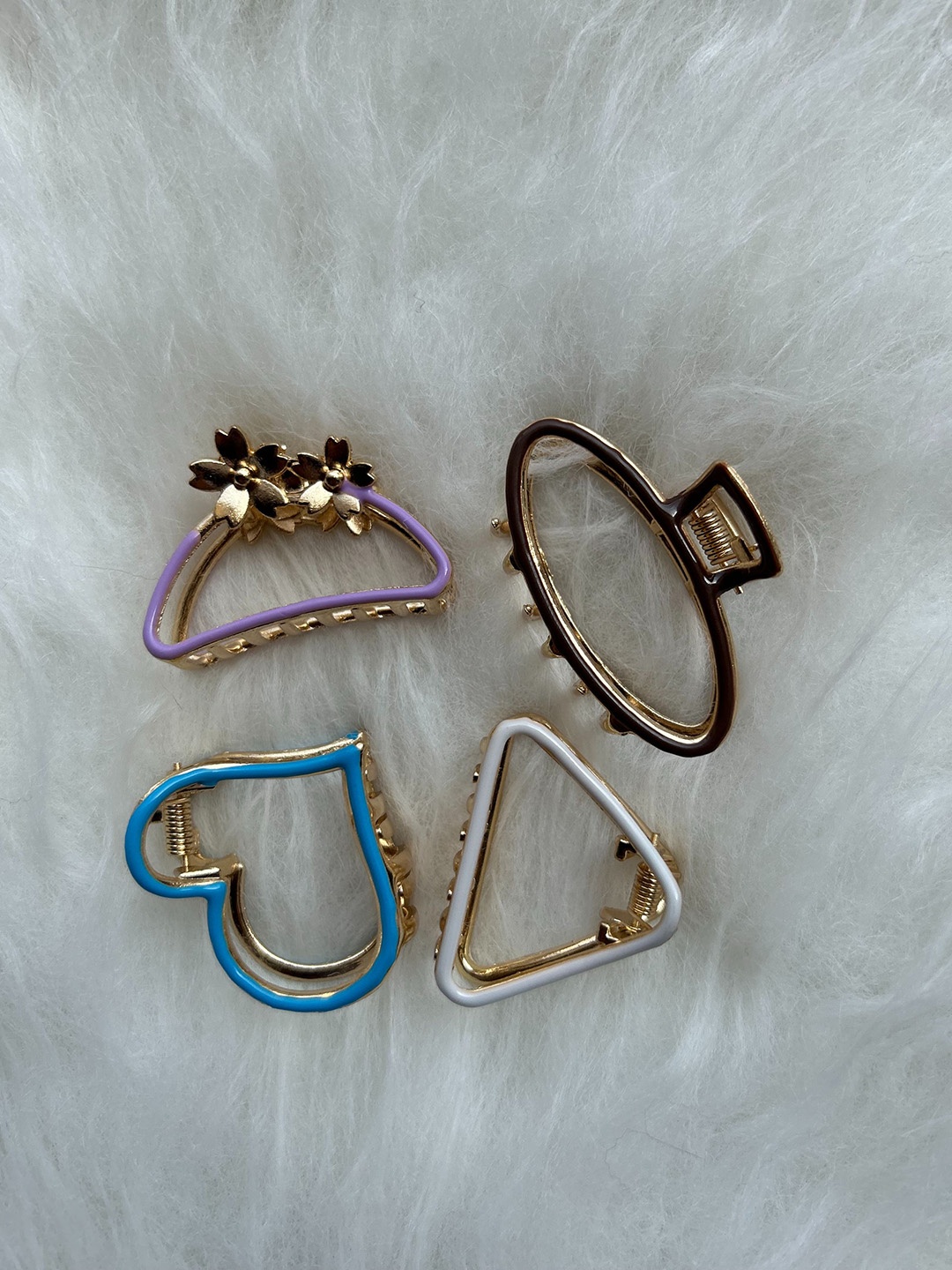 

CHANDERKASH Set of 4 Assorted Claw Clips