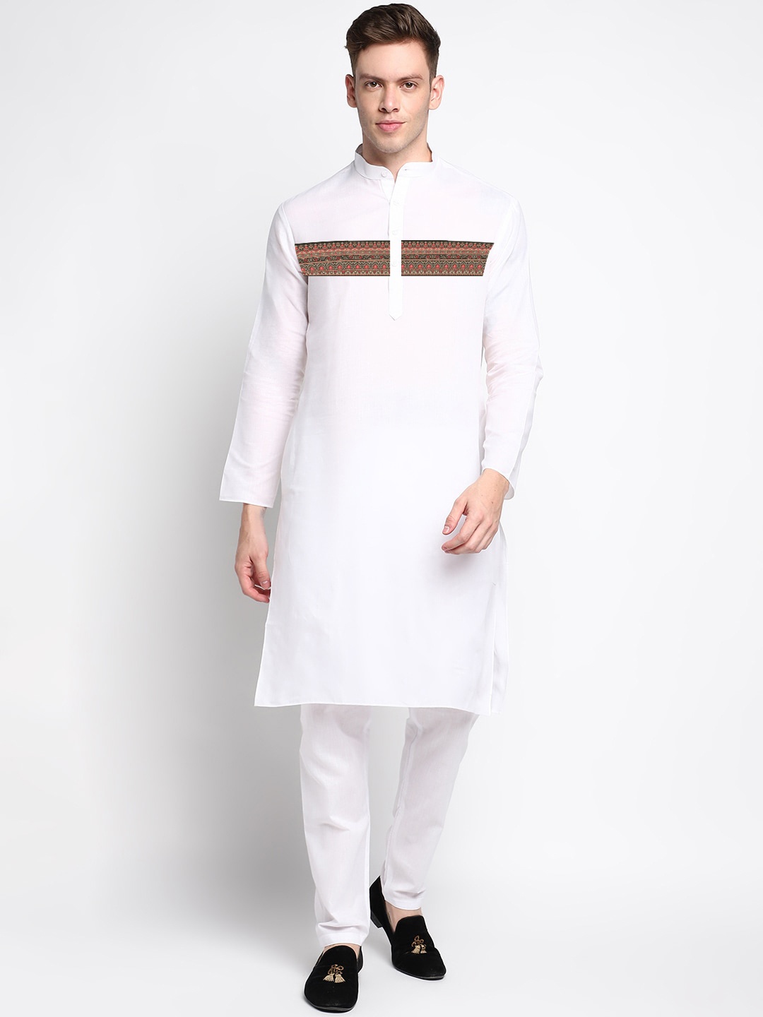 

DEVOILER Ethnic Motifs Printed Mandarin Collar White Romance Kurta With Pyjama