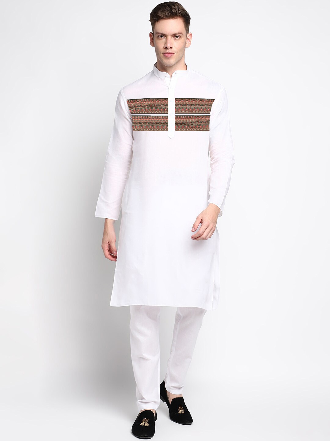 

DEVOILER Ethnic Motifs Printed Mandarin Collar White Romance Kurta With Pyjama