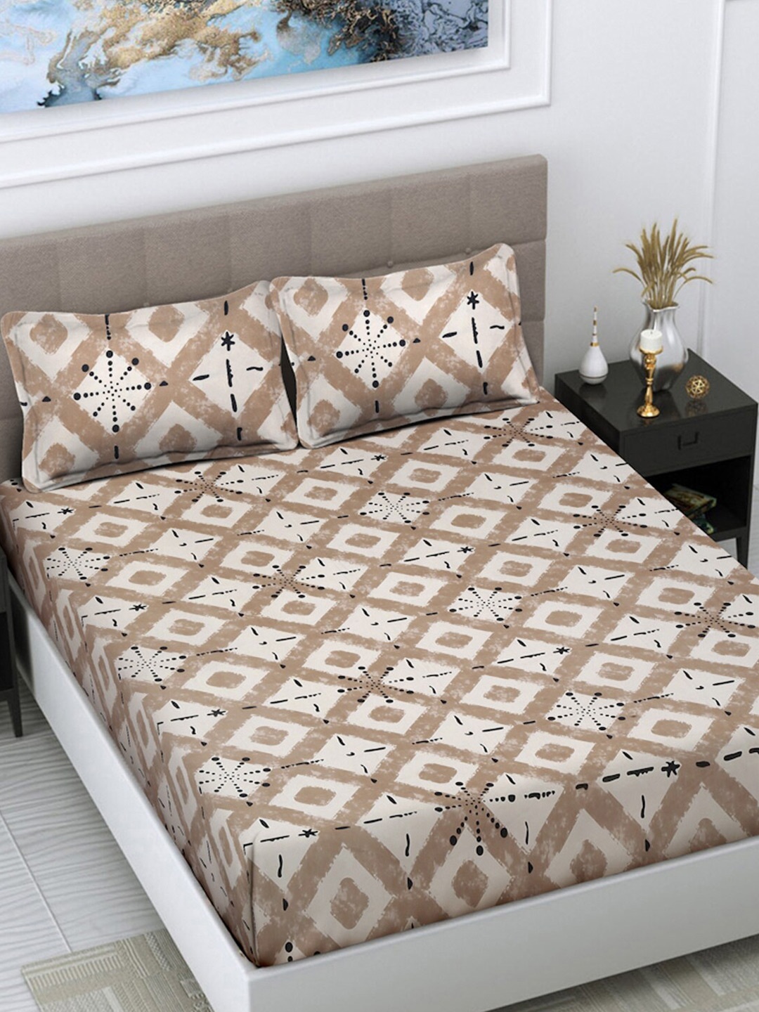 

FABINALIV Beige & Brown Geometric Print 300 TC King Size Bedsheet & 2 Pillow Covers