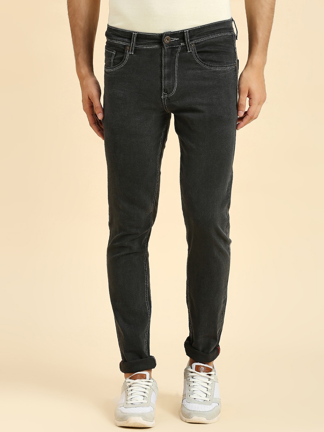 

HJ HASASI Men Acid Wash Mid Rise Stretchable Clean Look Jeans, Black