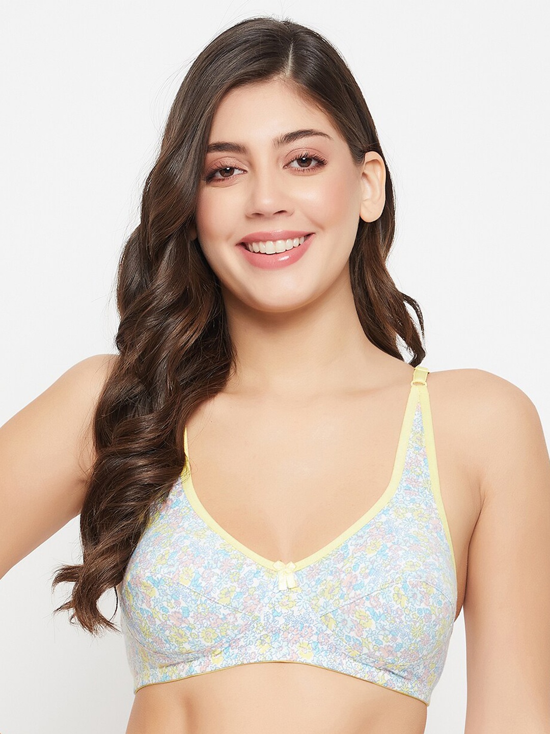 

Clovia White & Blue Floral Printed Full Coverage Bra With All Day Comfort