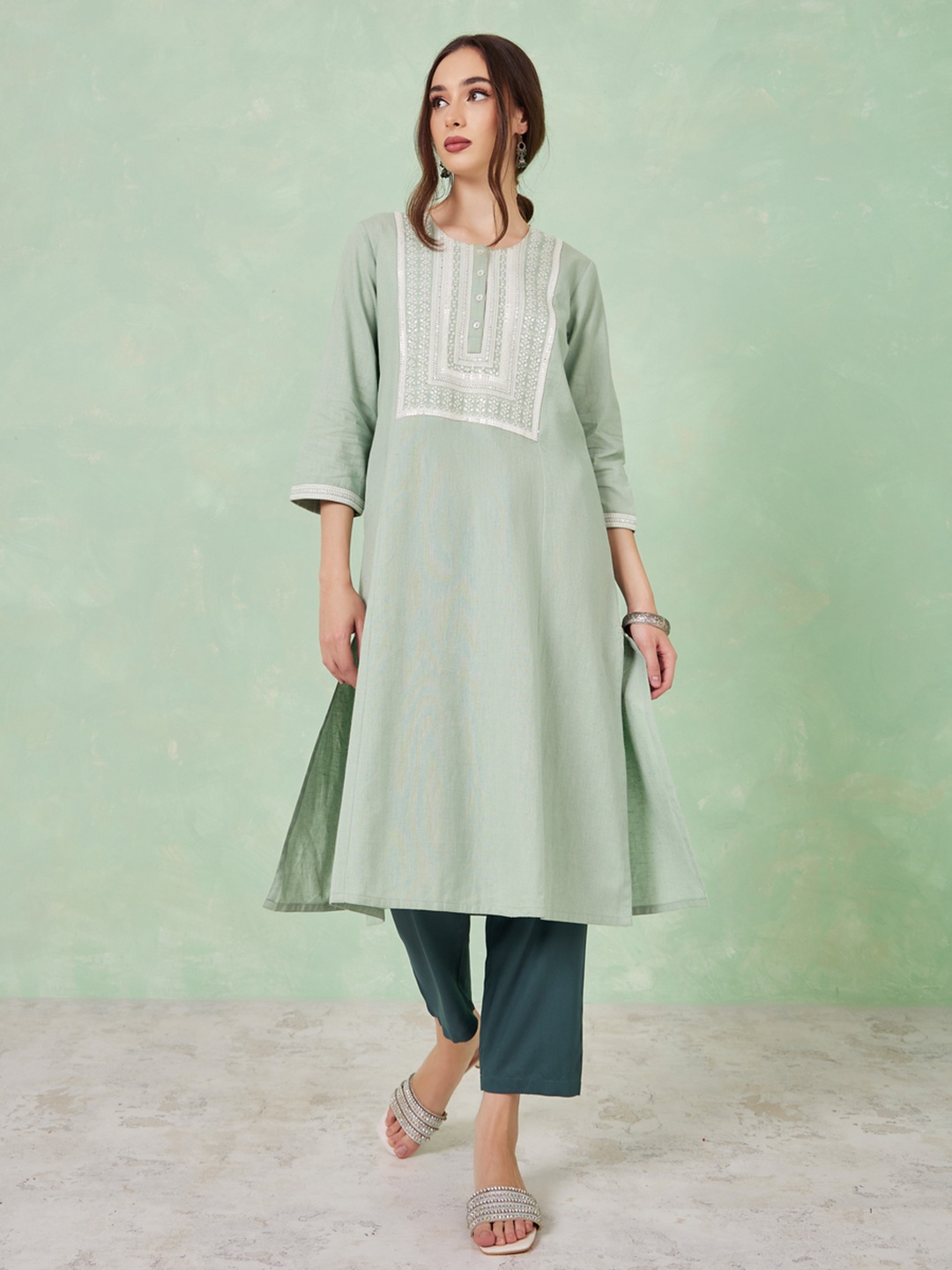 

Styli Green Ethnic Motifs Yoke Design Thread Work Sequined Kurta