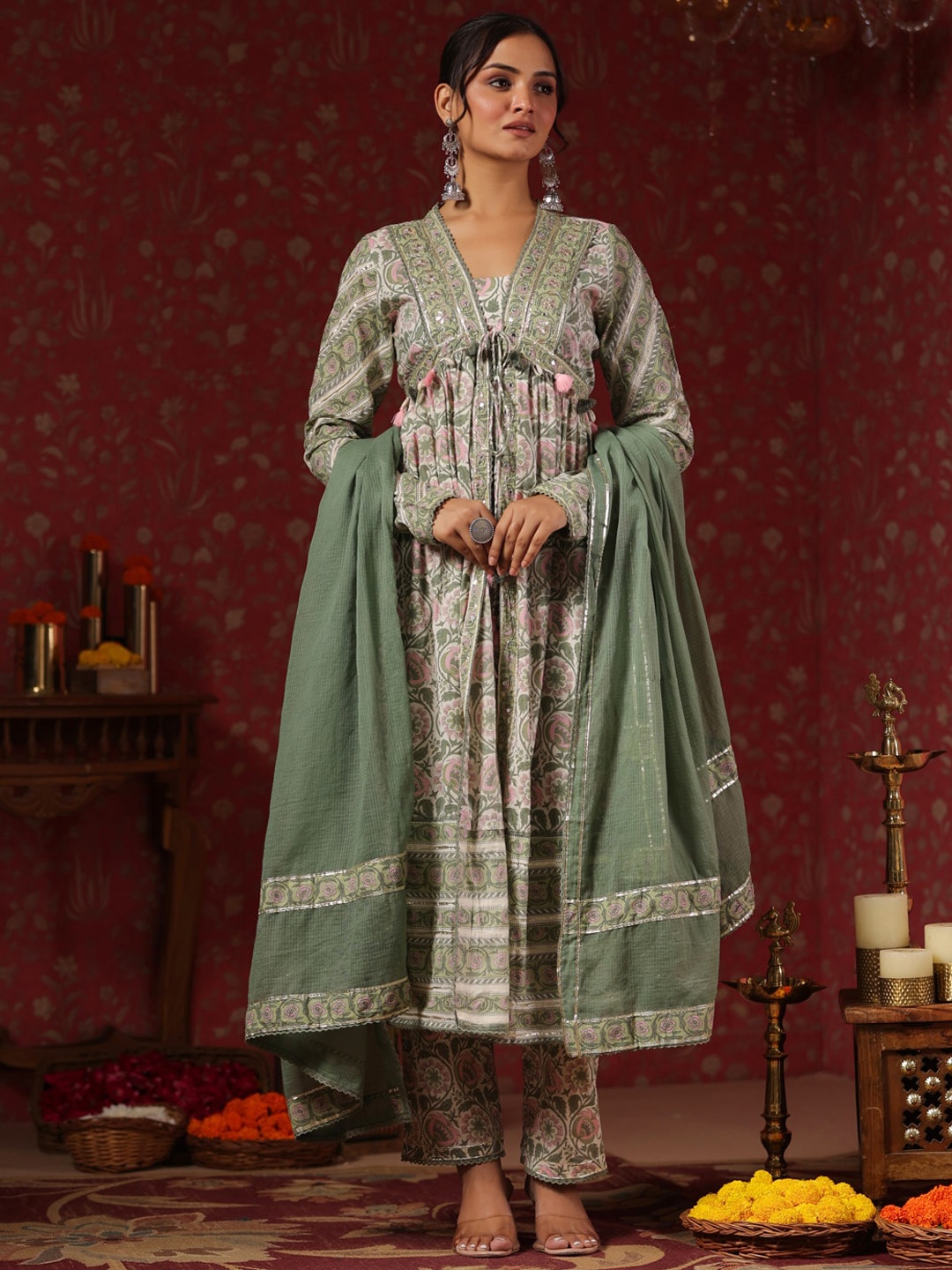 

Ishin Green Ethnic Motifs Printed Pure Cotton Kurta With Trousers & Dupatta