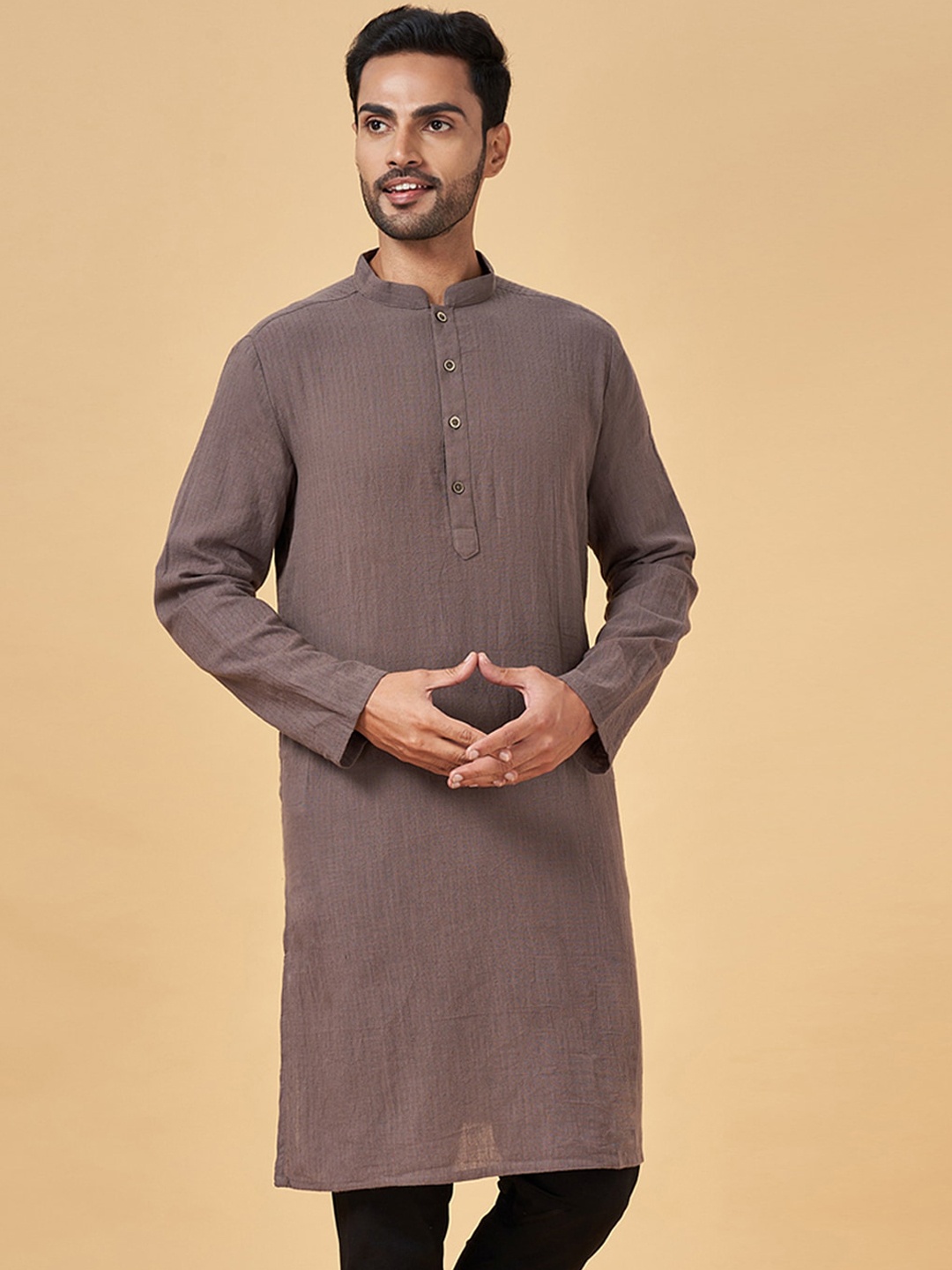 

indus route by Pantaloons Mandarin Collar Cotton Kurta, Charcoal